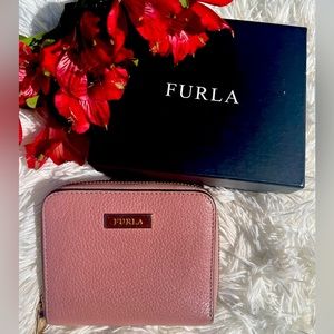 Furla Babylon Leather Zippy Bi-fold Wallet in Pink